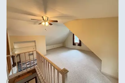 2210 S 56th St, West Allis, WI 53219 - Photo 6