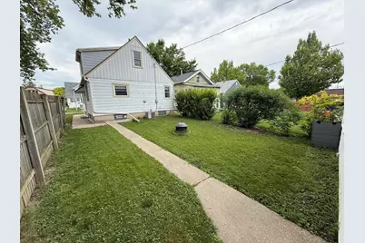2210 S 56th St, West Allis, WI 53219 - Photo 10