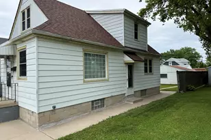 2210 S 56th St, West Allis, WI 53219 - Photo 14