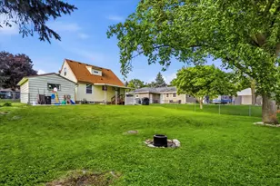 1115 Lawndale Ave, Waukesha, WI 53188 - Photo 34