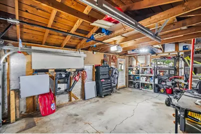 1115  Lawndale Ave, Waukesha, WI 53188 - Photo 28
