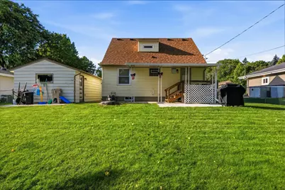 1115  Lawndale Ave, Waukesha, WI 53188 - Photo 32