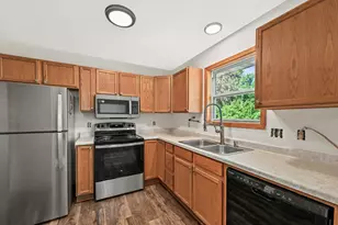 585 Ashley Ave, Port Washington, WI 53074 - Photo 6