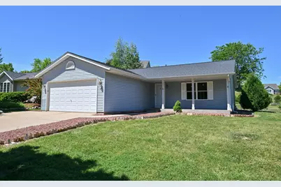 585  Ashley Ave, Port Washington, WI 53074 - Photo 2