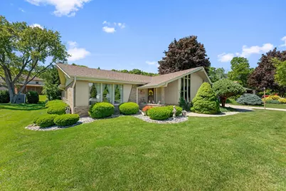 4821 W Clayton Crest Ave, Greenfield, WI 53220 - Photo 1
