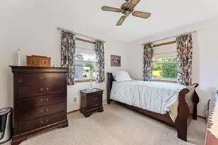 4821 W Clayton Crest Ave, Greenfield, WI 53220 - Photo 14