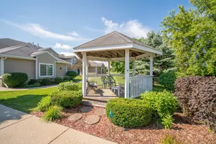 1046 River Pl Blvd, Waukesha, WI 53189 - Photo 20