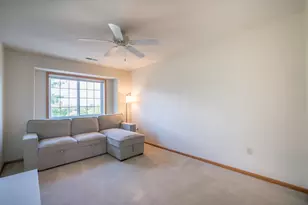 1046 River Pl Blvd, Waukesha, WI 53189 - Photo 6