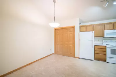 1046  River Place Blvd #8, Waukesha, WI 53189 - Photo 10