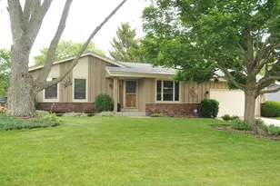 8150 S 58th St, Franklin, WI 53132 - Photo 1
