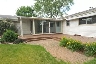 8150 S 58th St, Franklin, WI 53132 - Photo 6