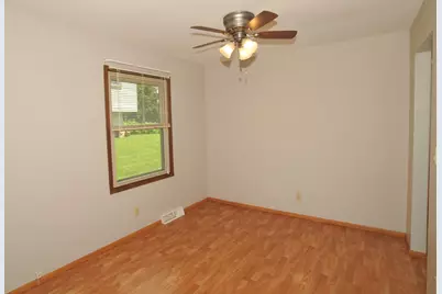 8150 S 58th St, Franklin, WI 53132 - Photo 20