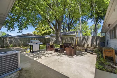 1418  87th St, Kenosha, WI 53143 - Photo 24