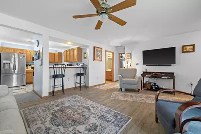 1296  Village Centre Dr #2, Somers, WI 53144 - Photo 4