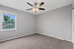 235 W Redding Cir, Belgium, WI 53004 - Photo 20