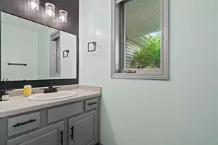 235 W Redding Cir, Belgium, WI 53004 - Photo 6