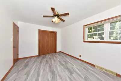2127 N 122nd St, Wauwatosa, WI 53226 - Photo 26