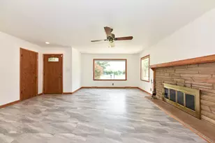 2127 N 122nd St, Wauwatosa, WI 53226 - Photo 6