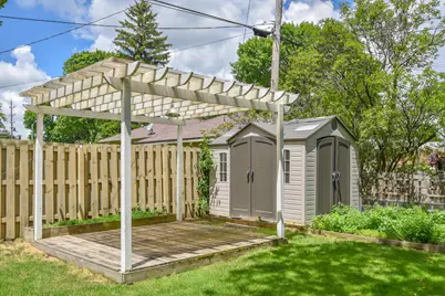 2127 N 122nd St, Wauwatosa, WI 53226 - Photo 42