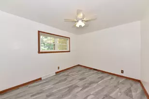 2127 N 122nd St, Wauwatosa, WI 53226 - Photo 20