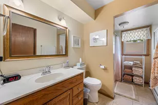 1826 Dewitt Ct, Waukesha, WI 53186 - Photo 18