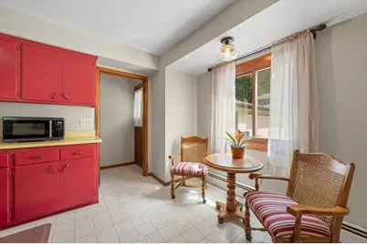 1826  Dewitt Ct, Waukesha, WI 53186 - Photo 10