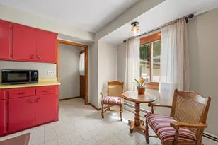 1826 Dewitt Ct, Waukesha, WI 53186 - Photo 10