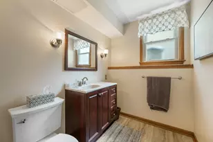 1826 Dewitt Ct, Waukesha, WI 53186 - Photo 24