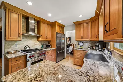 21700  Ann Rita Dr, Brookfield, WI 53045 - Photo 2