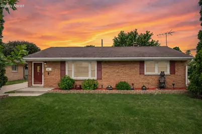 4423 S 61st St, Greenfield, WI 53220 - Photo 2