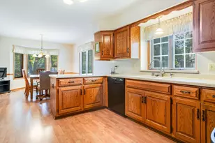 645 Willowick Ct, Brookfield, WI 53045 - Photo 8