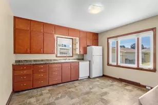 1709 Grand Ave, Manitowoc, WI 54220 - Photo 6