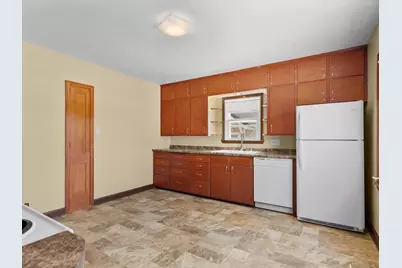 1709  Grand Ave, Manitowoc, WI 54220 - Photo 8