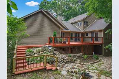 3532 S 121st Ct, Greenfield, WI 53228 - Photo 6