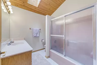 3532 S 121st Ct, Greenfield, WI 53228 - Photo 32