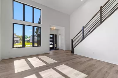 W251N2385  Valleyview Cir, Pewaukee, WI 53072 - Photo 10