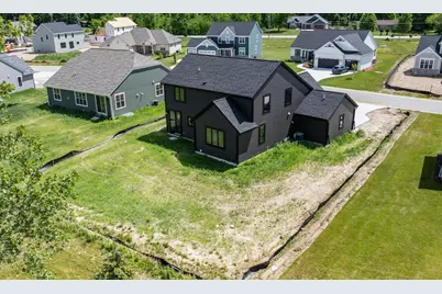 W251N2385  Valleyview Cir, Pewaukee, WI 53072 - Photo 28
