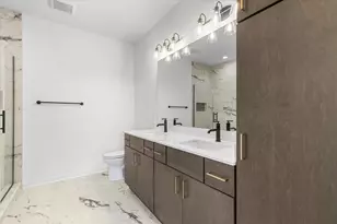 W251N2385 Valleyview Cir, Pewaukee, WI 53072 - Photo 16