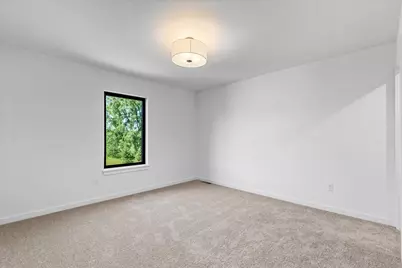 W251N2385  Valleyview Cir, Pewaukee, WI 53072 - Photo 18