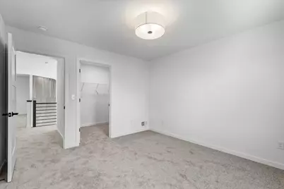 W251N2385  Valleyview Cir, Pewaukee, WI 53072 - Photo 20