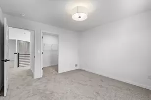 W251N2385 Valleyview Cir, Pewaukee, WI 53072 - Photo 20