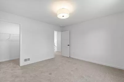 W251N2385  Valleyview Cir, Pewaukee, WI 53072 - Photo 18