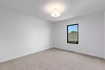 W251N2385  Valleyview Cir, Pewaukee, WI 53072 - Photo 20