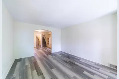 2222 N 51st St, Milwaukee, WI 53208 - Photo 6