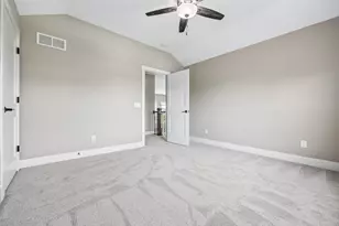 N66W15730 Fox Meadow Dr, Menomonee Falls, WI 53051 - Photo 30