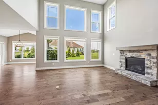 N66W15730 Fox Meadow Dr, Menomonee Falls, WI 53051 - Photo 8