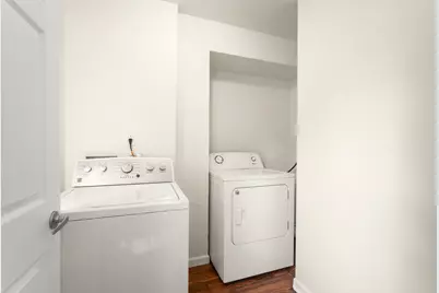 2154 S 86th St, West Allis, WI 53227 - Photo 18