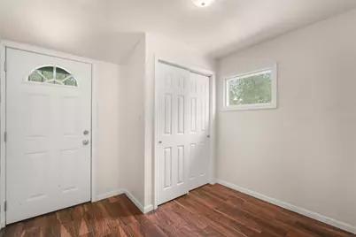 2154 S 86th St, West Allis, WI 53227 - Photo 12