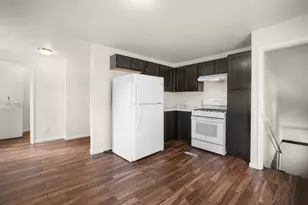 2154 S 86th St, West Allis, WI 53227 - Photo 20