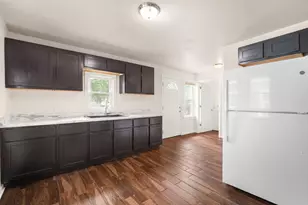 2154 S 86th St, West Allis, WI 53227 - Photo 6